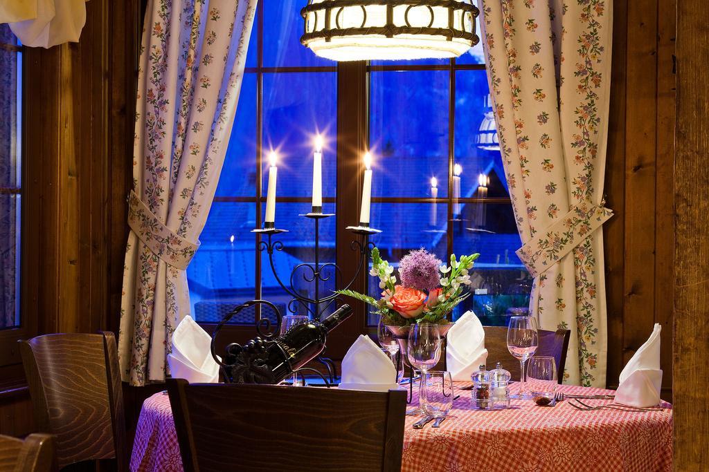 Hotel Aux Mille Etoiles Salvan Εξωτερικό φωτογραφία