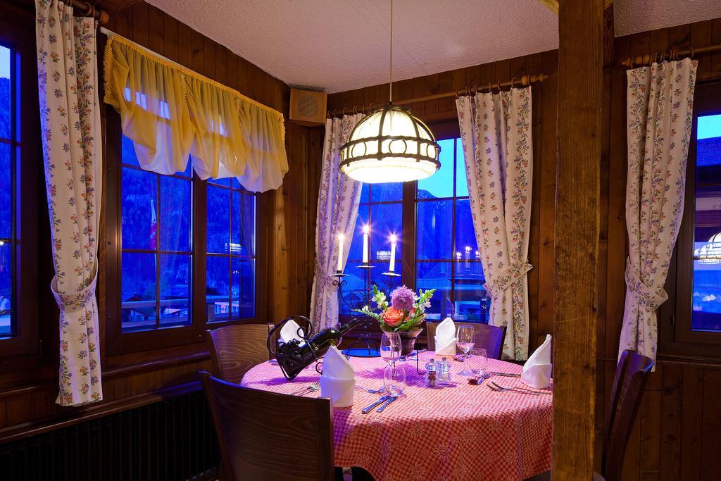 Hotel Aux Mille Etoiles Salvan Εξωτερικό φωτογραφία