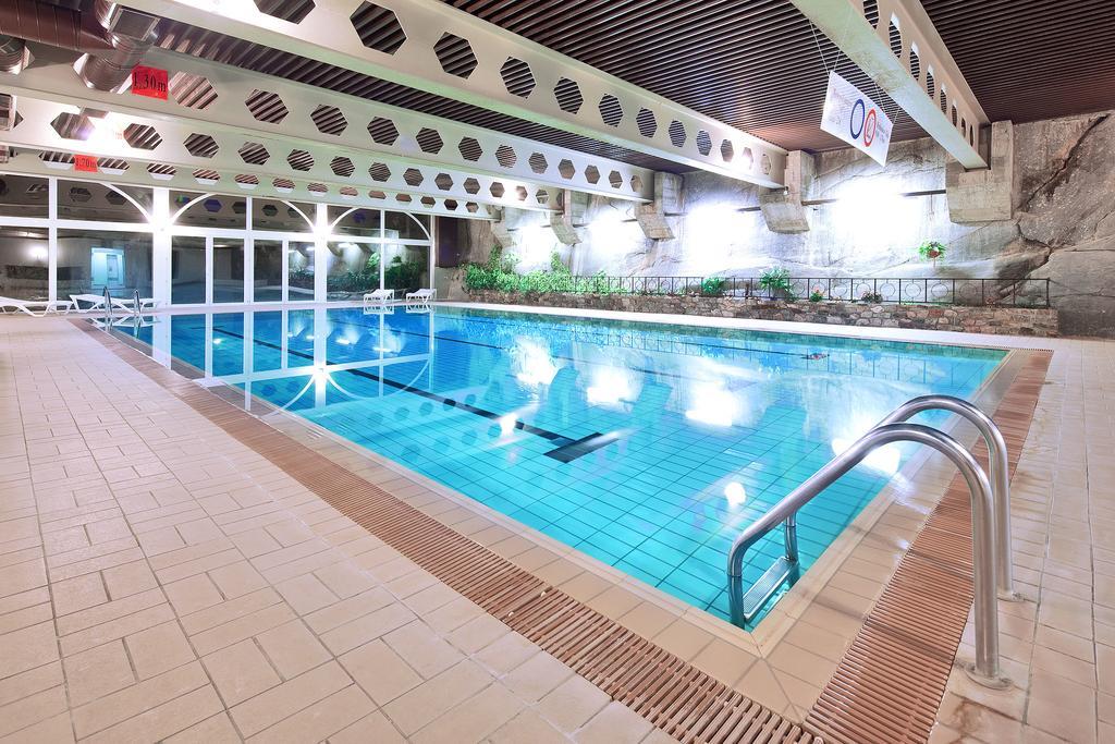 Hotel Aux Mille Etoiles Salvan Εξωτερικό φωτογραφία