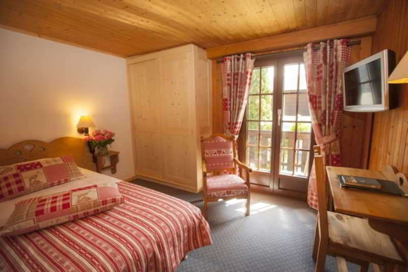Hotel Aux Mille Etoiles Salvan Εξωτερικό φωτογραφία