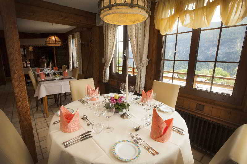 Hotel Aux Mille Etoiles Salvan Εξωτερικό φωτογραφία